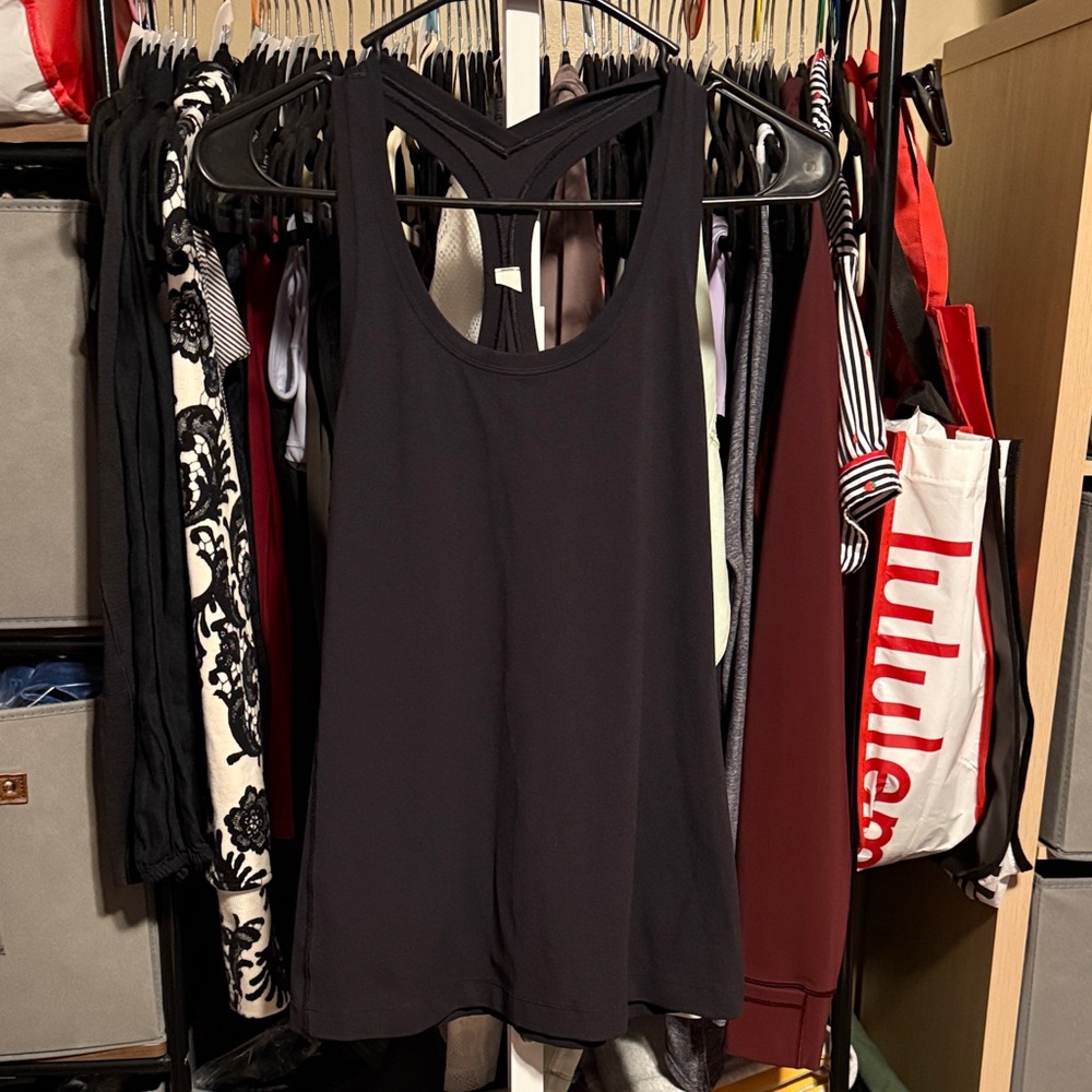 Lululemon Cool Racerback II Nulu ~Sz 6 Black Second Release Align 618